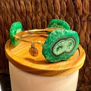 Used Bourbon and Boweties green agate bracelet